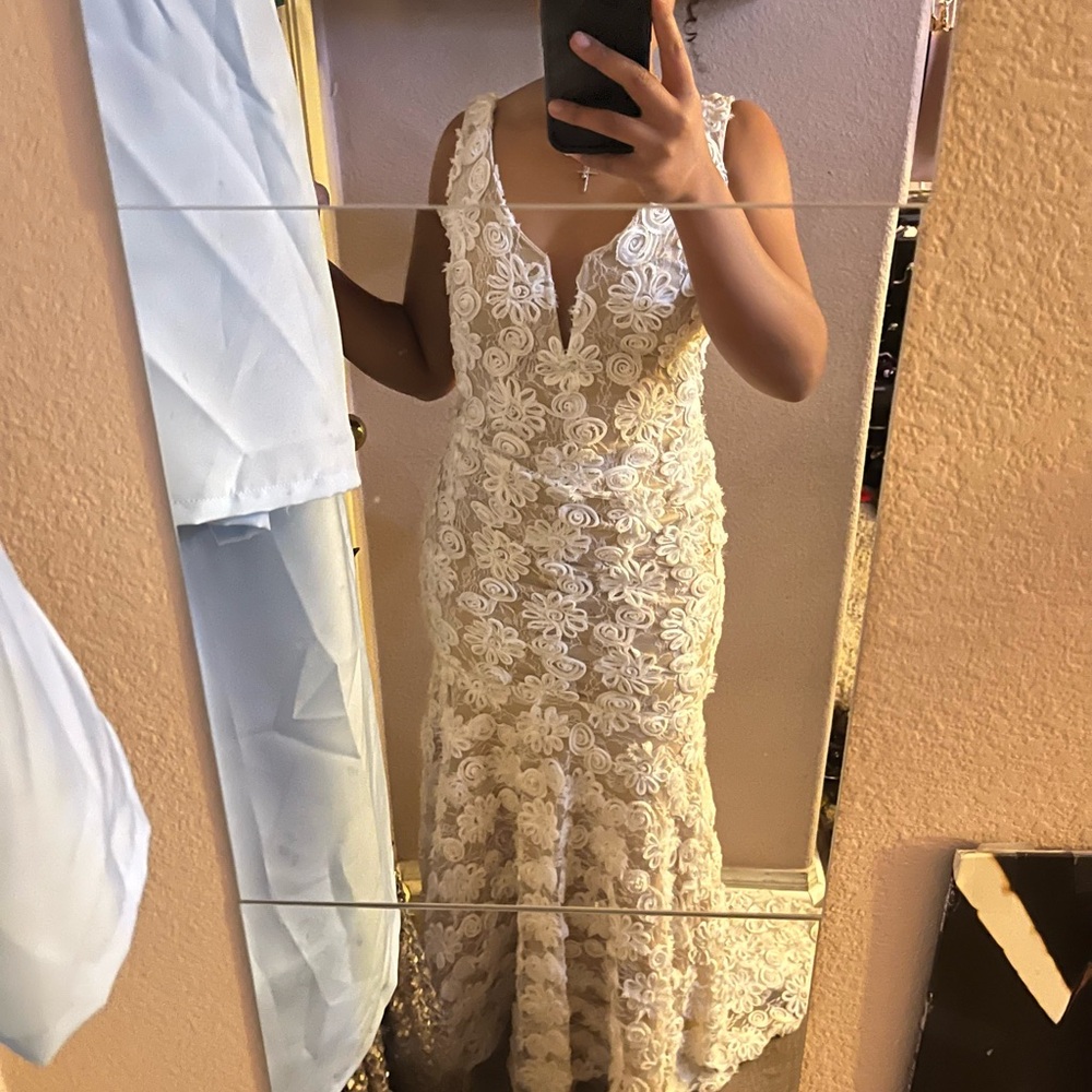 Elegant White Lace Dress